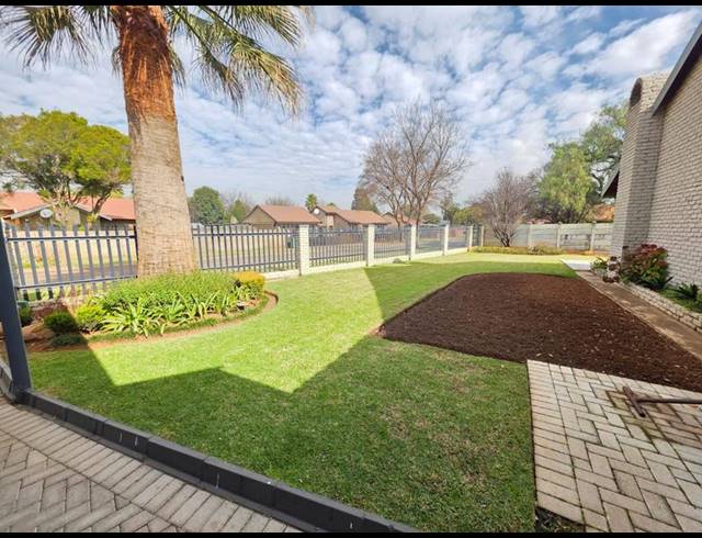 3 BEDROOM HOUSE FOR SALE IN GOLF PARK